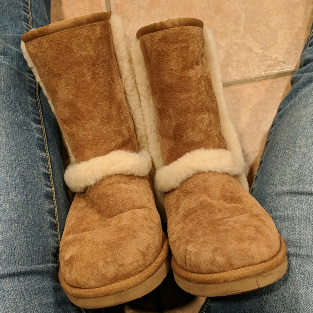 UGG size 7